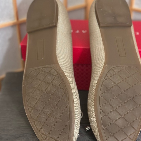 Kelly & Katie Silver Flats with Bow Detail - Picture 4 of 5